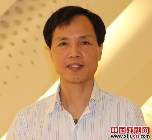 广州粤剧团副团长：黄健