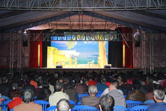 麻涌镇一连三晚为群众献上粤剧专场