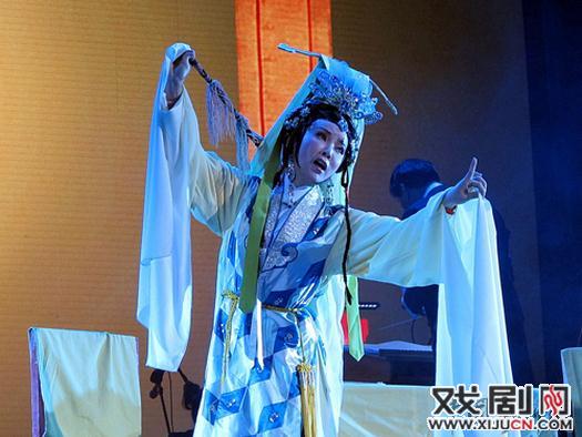 琼霞粤剧《思凡》