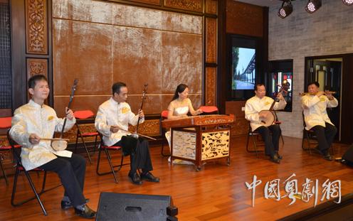 广东音乐曲艺团五架头演奏《雨打芭蕉》