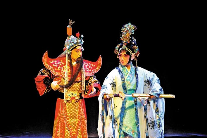 宝安区粤剧粤曲协会向全世界戏曲爱好者一展粤剧风采