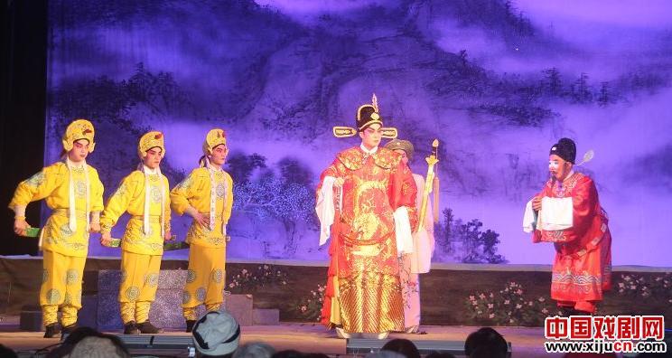 粤剧名剧《六月雪》