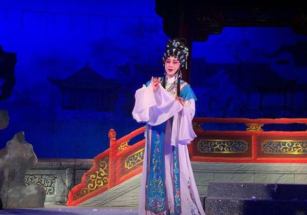 春班开年第一台演出