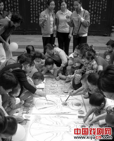 兆祥公园里的粤剧博物馆让小朋友感受传统粤剧