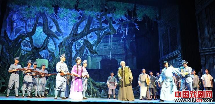 广州粤剧院携新编粤剧《碉楼》再次向文华奖冲刺