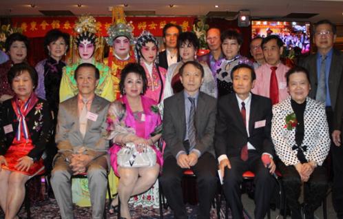 法国广东会馆粤剧表演庆&ldquo;双节&rdquo;