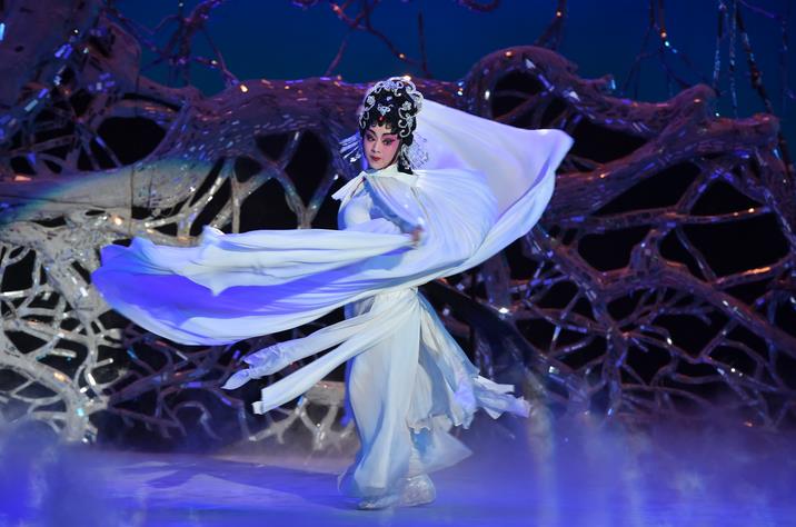 新编传奇粤剧《白蛇传·情》