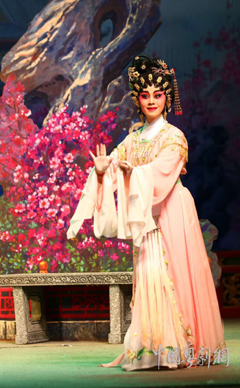 新人登台当&ldquo;角儿&rdquo;老倌助阵甘当&ldquo;绿叶&rdquo;