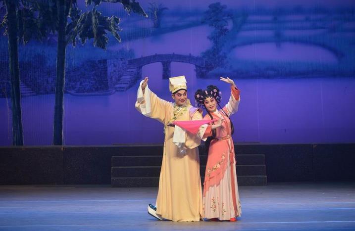 粤剧《伦文叙传奇》