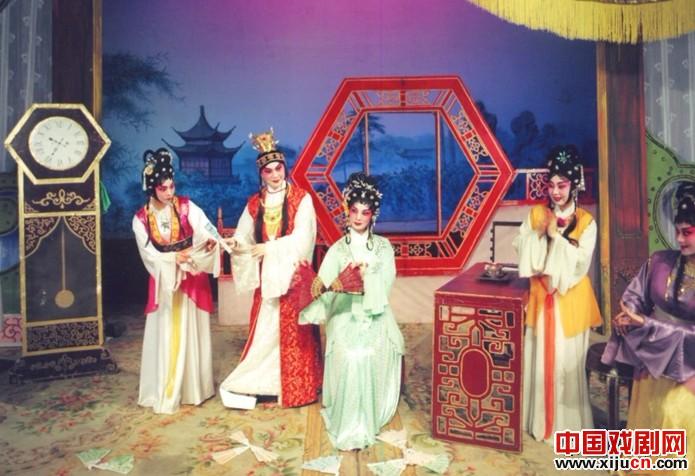 粤剧宝玉与晴雯