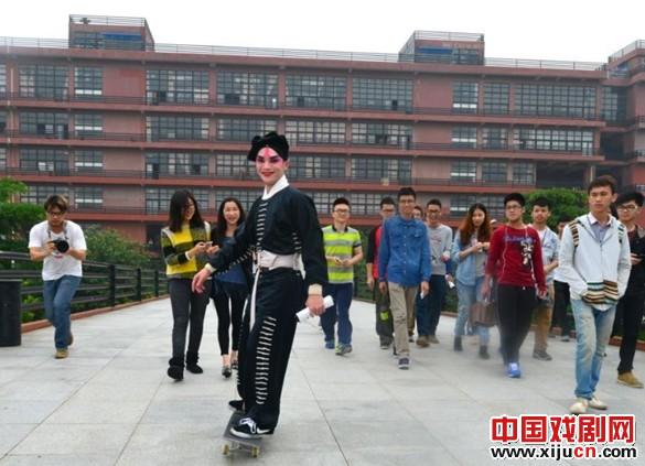 &ldquo;武松&rdquo;、&ldquo;扈三娘&rdquo;惊现大学城