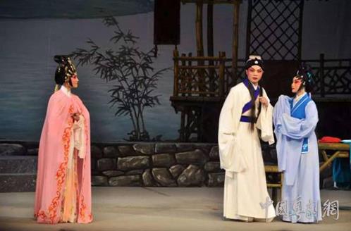 广州红豆粤剧团在香港新光戏院演出票房火热