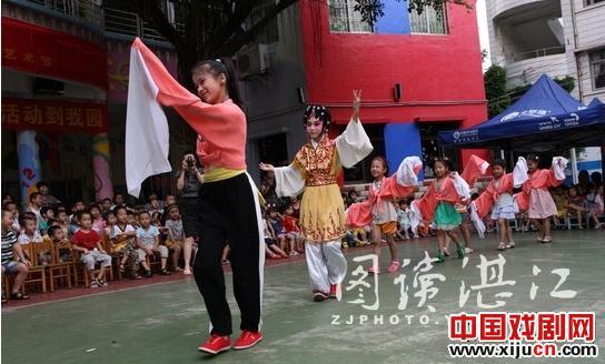 湛江艺术学校开展&ldquo;粤剧文化进校园&rdquo;系列推广活动