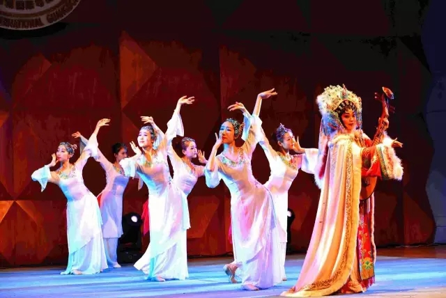 肖婉婷献唱《昭君出塞》