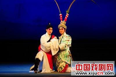 粤剧《金殿骄龙》