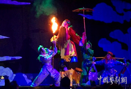 广州粤剧团连日演出多场，表演惊艳美国观众