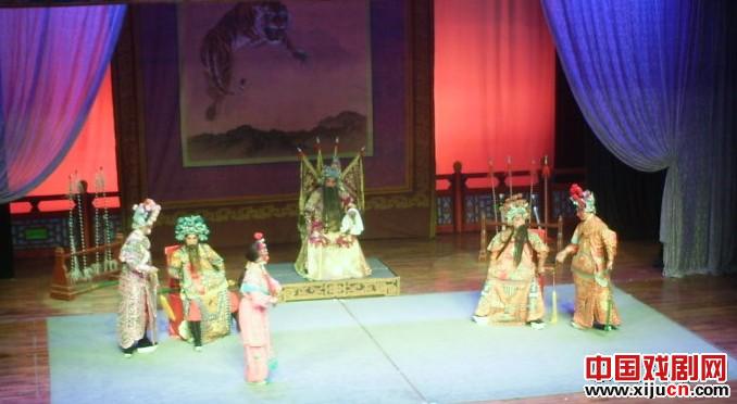 粤剧《龙楼争郡马》
