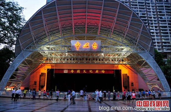 延续60余年的粤剧舞台