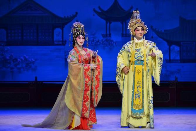 《七月七日长生殿》 主演:邓美玲、黎骏声