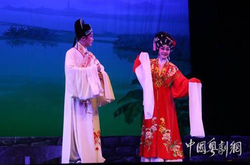 广州红豆粤剧团在香港新光戏院演出票房火热