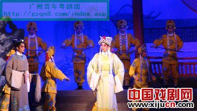 广州青年粤剧团茂名市荷榭村演出受到热烈欢迎