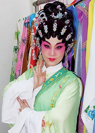 粤剧 粤剧新闻 > 正文叶蓓告诉记者,作为目前最受戏迷欢迎的粤剧团体