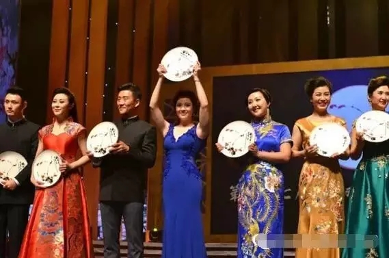 吴非凡摘获“一度梅”榜首