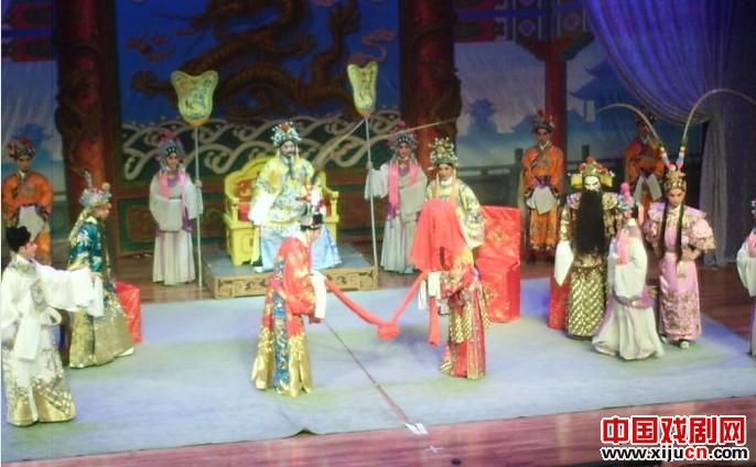 粤剧《龙楼争郡马》