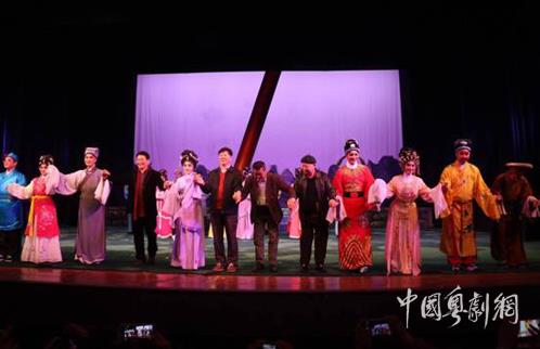 广州红豆粤剧团在香港新光戏院演出票房火热