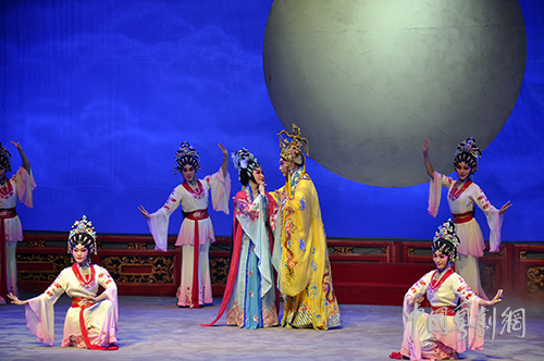 著名粤剧演员林家宝、青年粤剧演员郑丽品