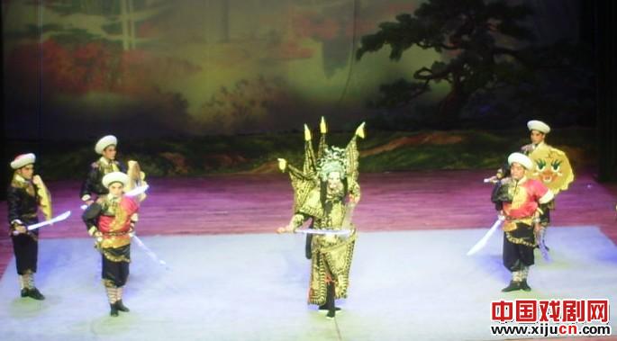 佛山粤剧院演出《龙楼争郡马》