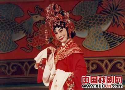 红线女：承前启后 艺海无涯&mdash;&mdash;接触粤剧六十年