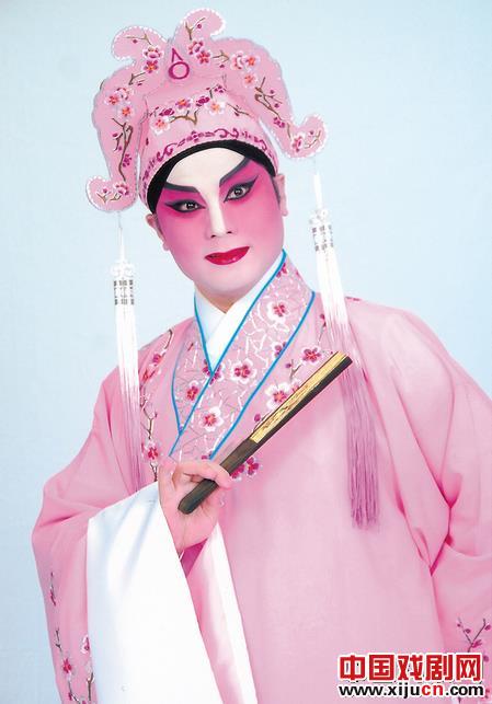 香港著名粤剧文武生龙贯天