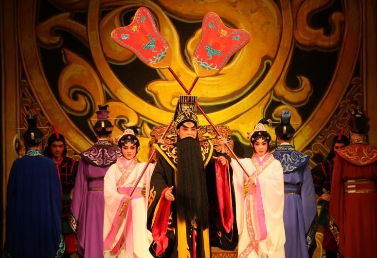 春班下乡，广州粤剧院出动了150人！6朵&ldquo;梅花&rdquo;来助阵