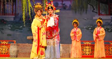 乐手突发急病骤然离世，全团强忍悲痛坚持演出