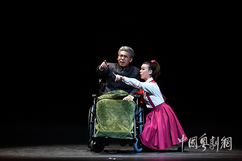 现代粤剧《风起南粤》首演，再现40年前一股席卷华夏的旋风