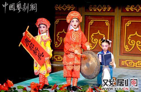 大型少儿古装粤剧《花木兰》顺德首演