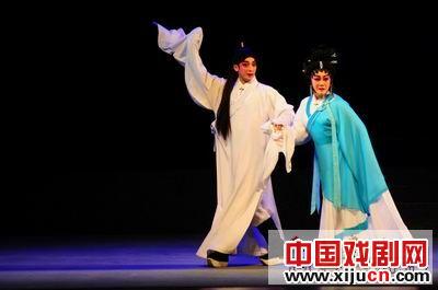 粤剧《金殿骄龙》