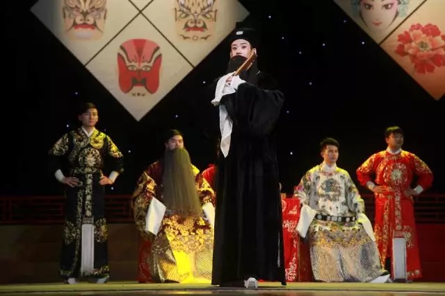 13级汉剧幼苗班聘用考试