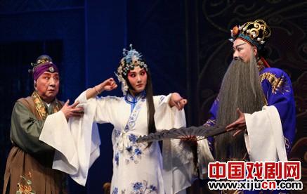 汉剧《宇宙锋》获第十三届中国戏剧节双项金奖