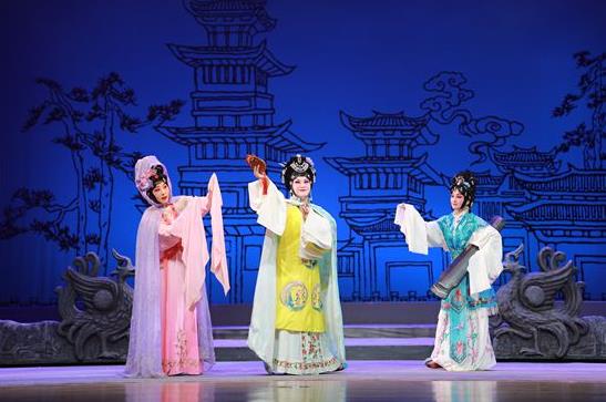 广东汉剧传承研究院2018年4月27日演出大型新编历史广东汉剧《风雨铜雀台》