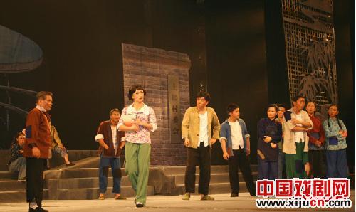 闽西汉剧现代戏《擂皮子七七与俏俏嫂》