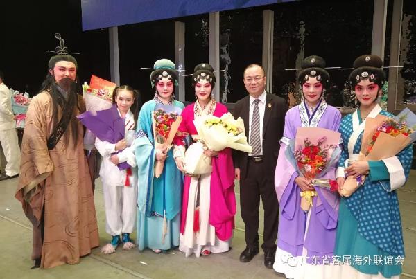 仙花有情，汉剧有戏&mdash;&mdash;客属著名戏曲表演艺术家李仙花的汉剧情缘