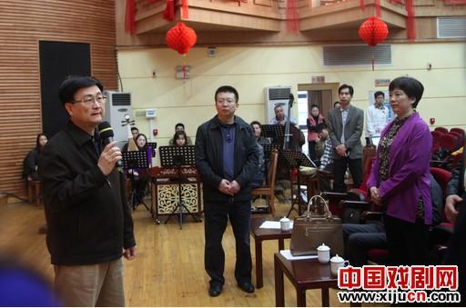 省文化厅厅长方健宏到广东汉剧院视察