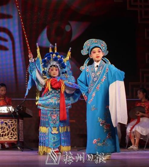 南国牡丹吐新蕾&mdash;&mdash;大埔小学的汉剧情缘