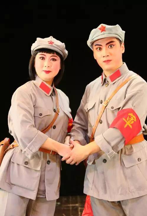 汉剧《红色娘子军》