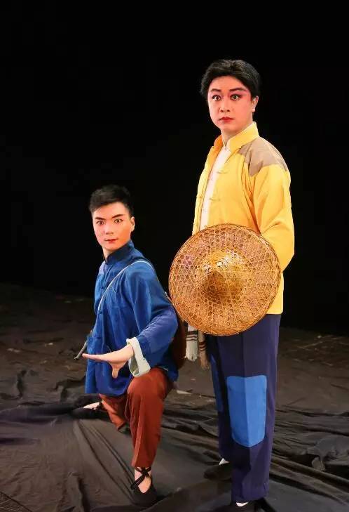 汉剧《红色娘子军》