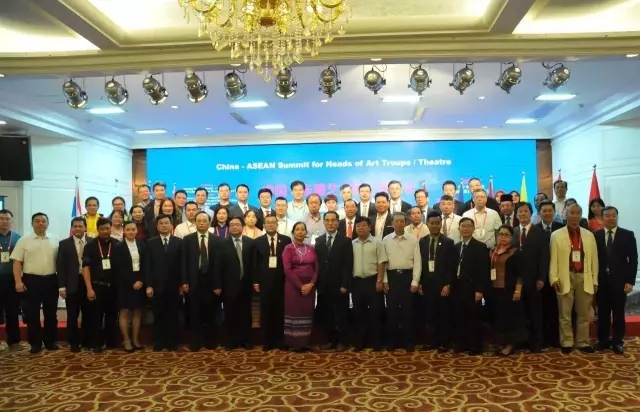 武平汉剧拓新路，国际平台促发展