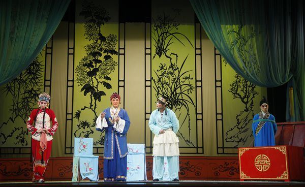 汉剧《柜中缘》