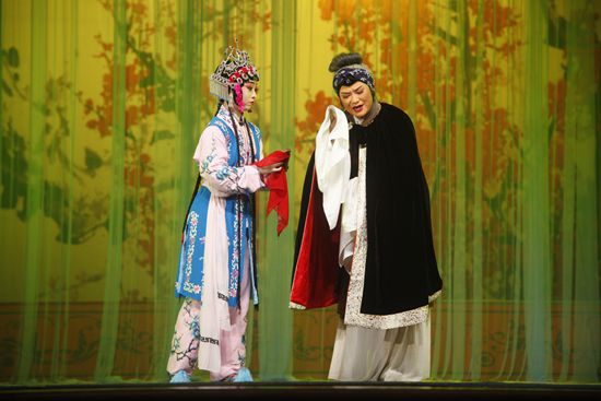 周五有戏&middot;百汇有礼演出汉剧《八珍汤》《海舟过关》《活捉三郎》